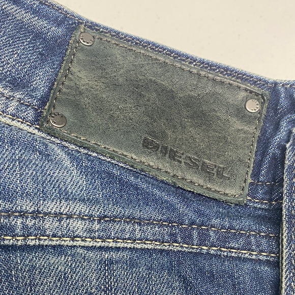Diesel Classic Indigo Straight Leg Jeans - Picture 11 of 11